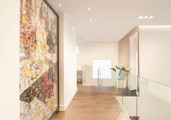 Sentuhan seni kontemporer untuk menambahkan keunikan